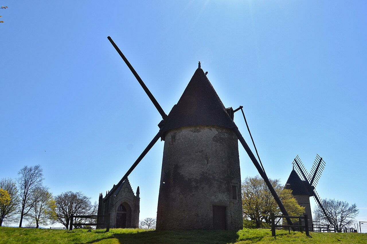 Moulins et chapelle du Mont des Alouettes